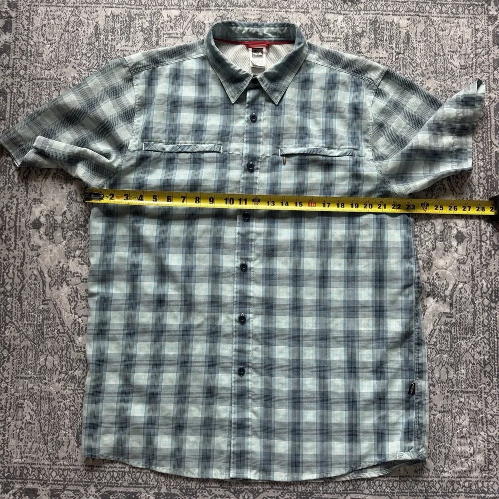 The North Face Tekware Mens Large Blue Plaid Short Sleeve Button Down Shirt